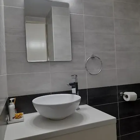 Chapo 2 Bedrooms * Nicósia