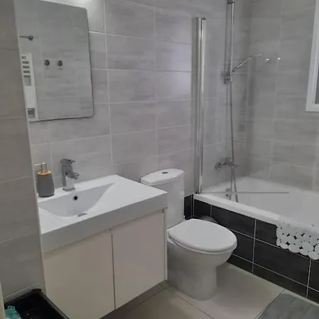 Chapo 2 Bedrooms *